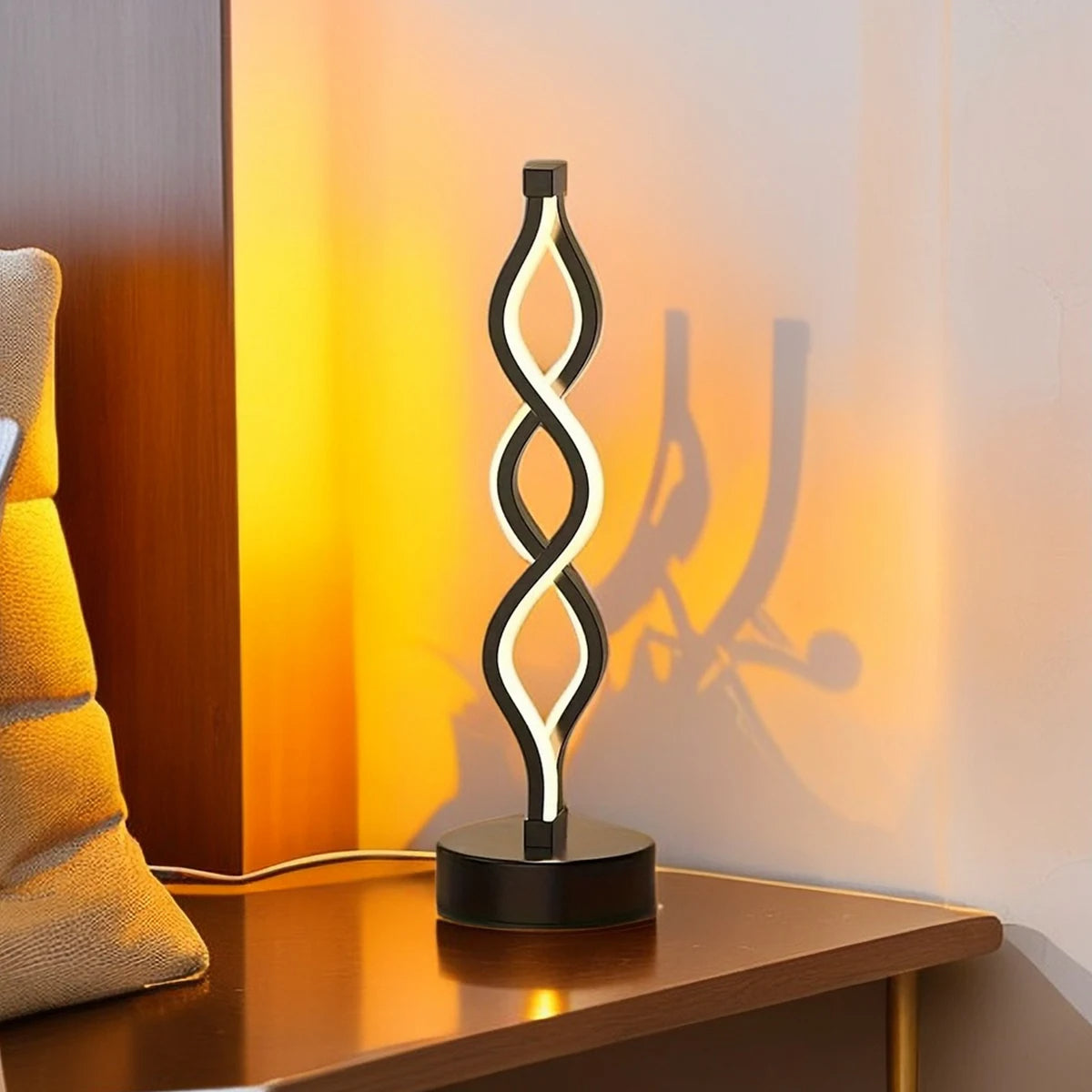 Creative Seaweed Table Lamp – A Wave of Elegance and Versatility